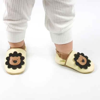 Dotty Fish Unisex Baby & Kids Soft Leather Barefoot Shoes – Boys & Girls, Animal Designs, Non-Slip Soft Soles, Lightweight, Flexible, Elasticated Ankles, Podiatry Approved – Cream Lion 12-18 Months