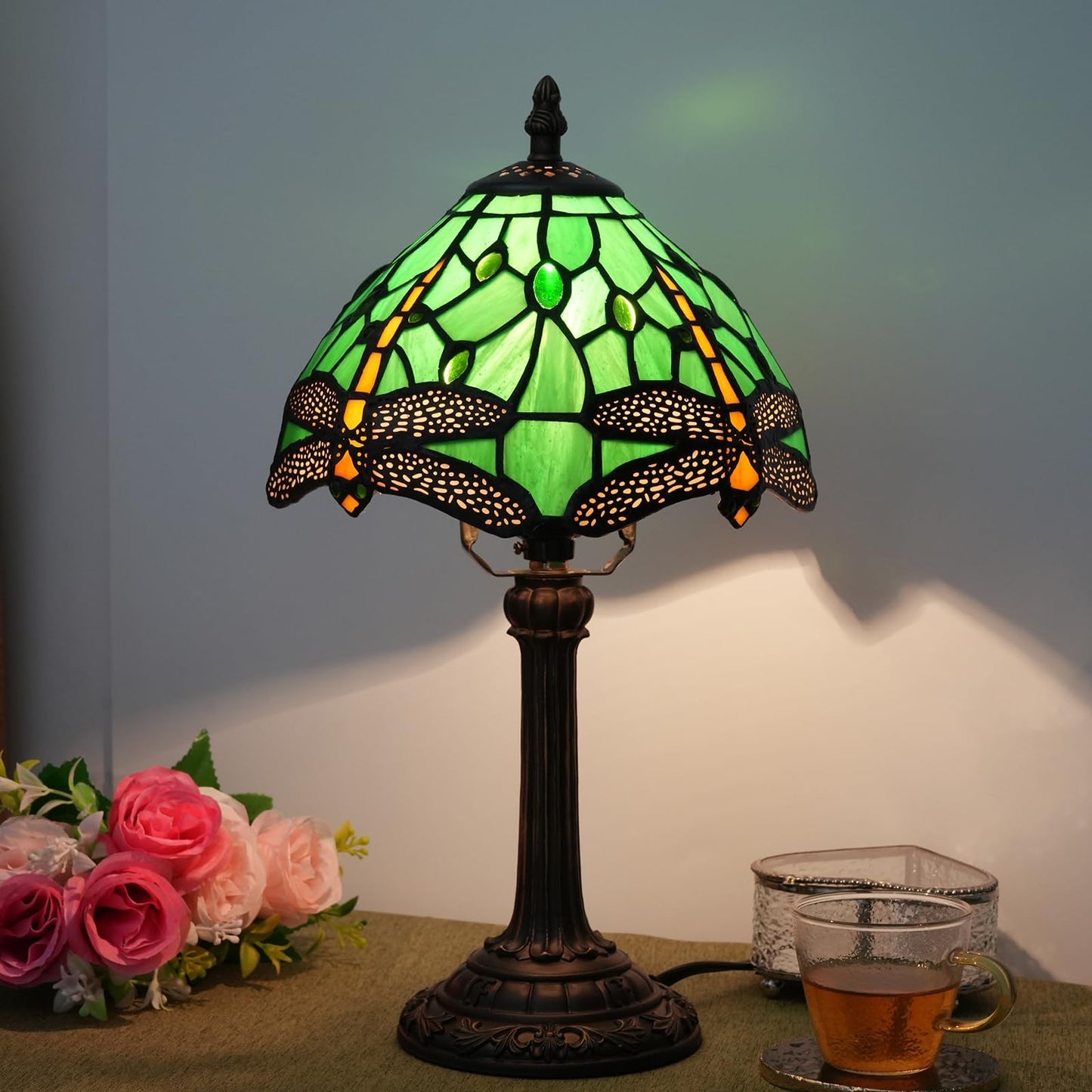 wecrejoni Tiffany Lamp Green Dragonfly Stained Glass Table Lamp 8X8X14 Inches Green Dragonfly Style Desk Reading Light Decor Beside Bedroom Living Room Home (H1057-Green Dragonfly)