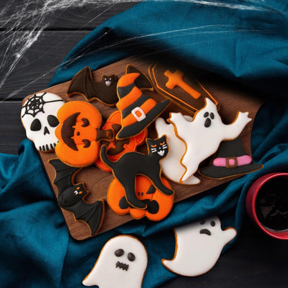 QtoiKce Halloween Cookie Cutters Set,9 Piece Stainless Steel Metal Halloween Cookie Cutters Shapes - Pumpkin, Ghosts, Bat, Black Cat, Witch's Hat, Skull, Coffin, 1, Silver