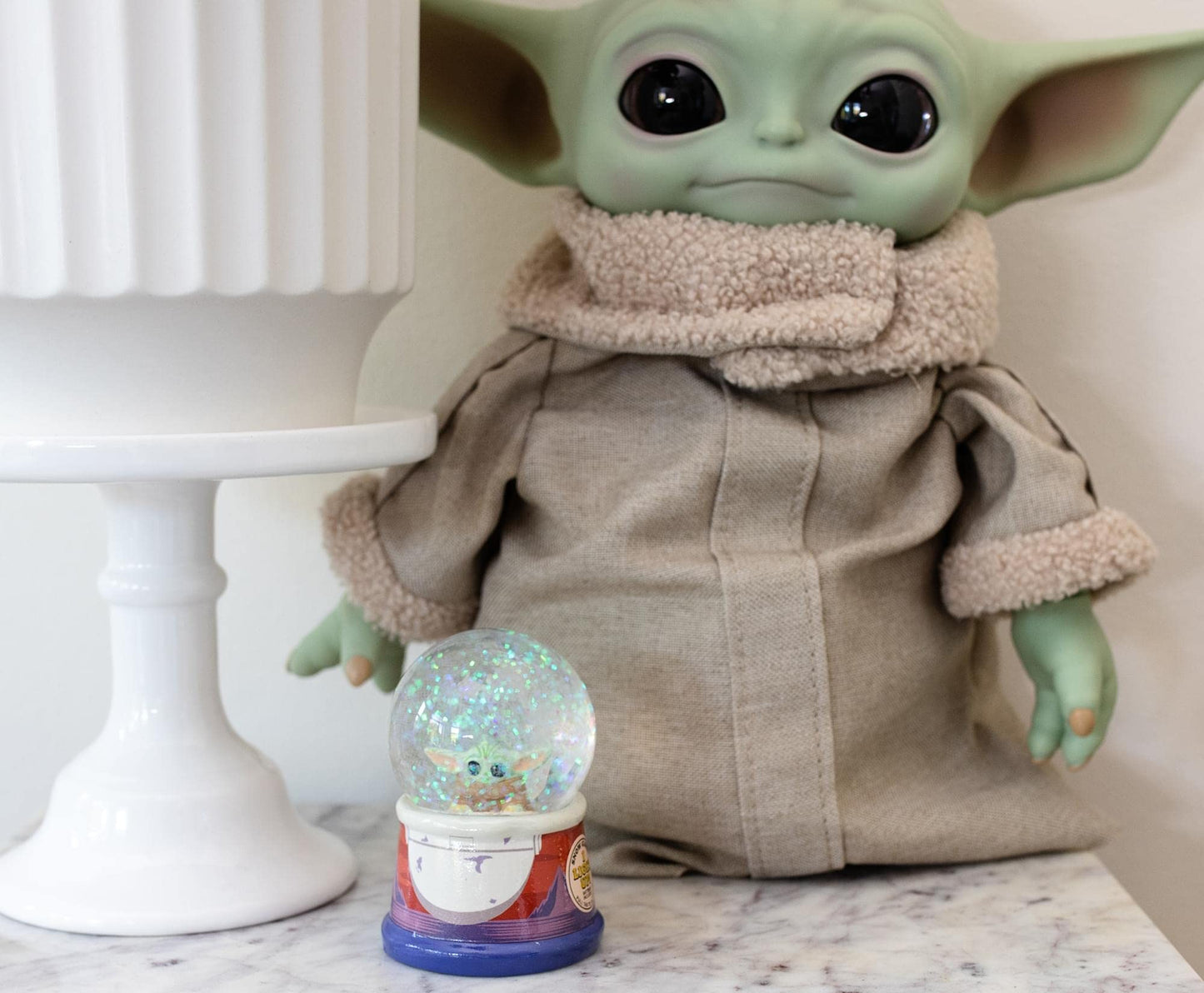Silver Buffalo Star Wars The Mandalorian Light Up Snow Globe│Grogu Baby Yoda│4.6 Inches Tall, 55mm (Medium)