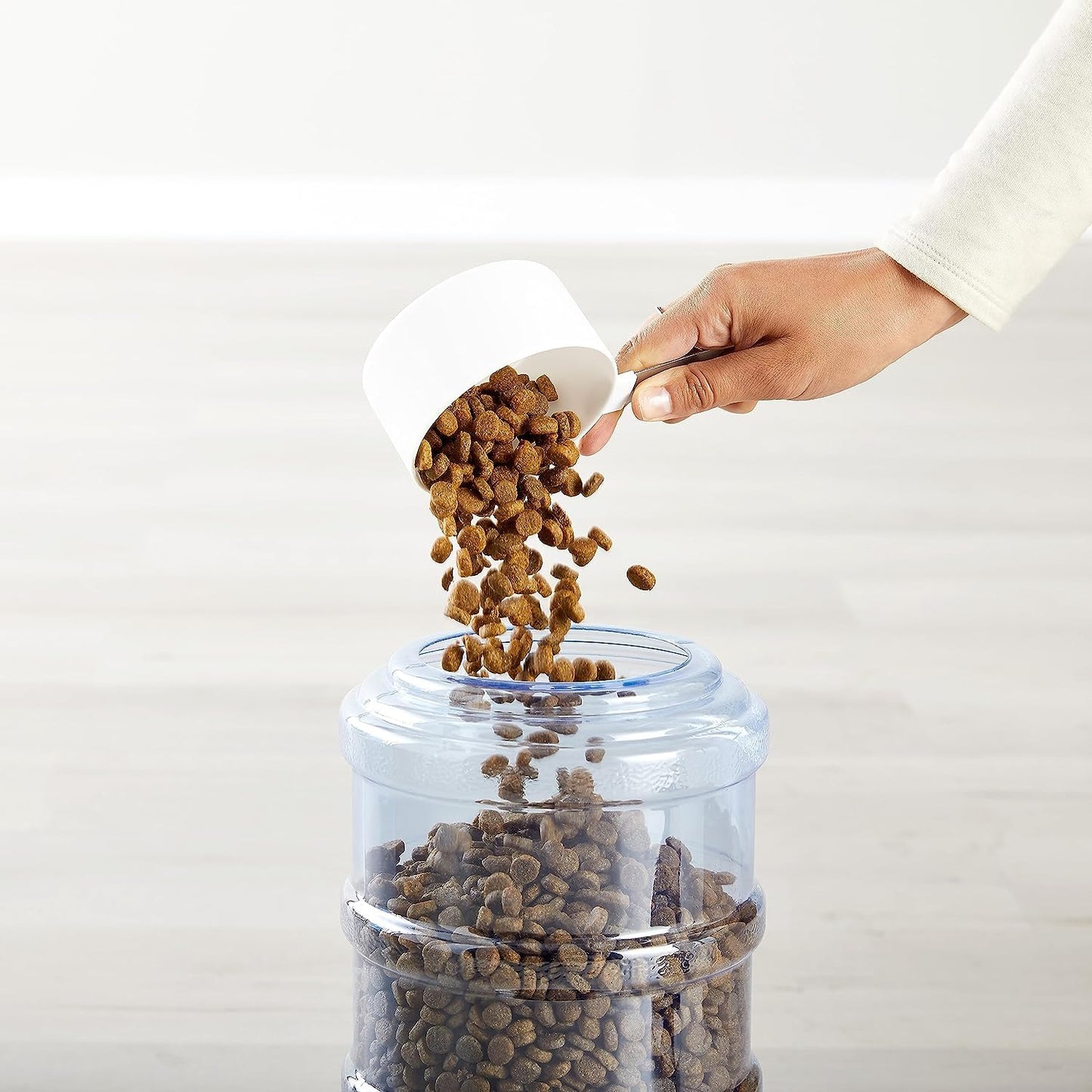 Amazon Basics Dog and Cat Food Feeder, Small, Grey