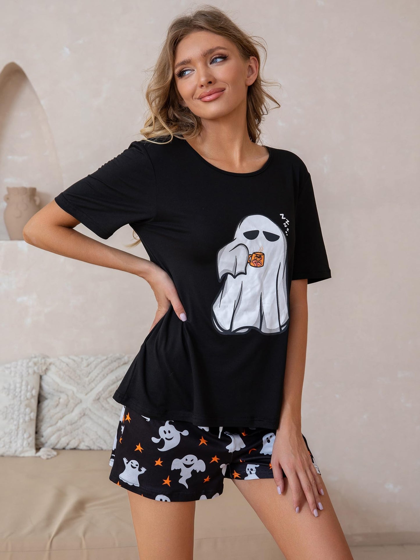 Leevuyu Halloween Pajamas Women Scream Pajamas Ghost Short Sleeve Tees and Shorts Halloween Pjs Pajama Set Black L