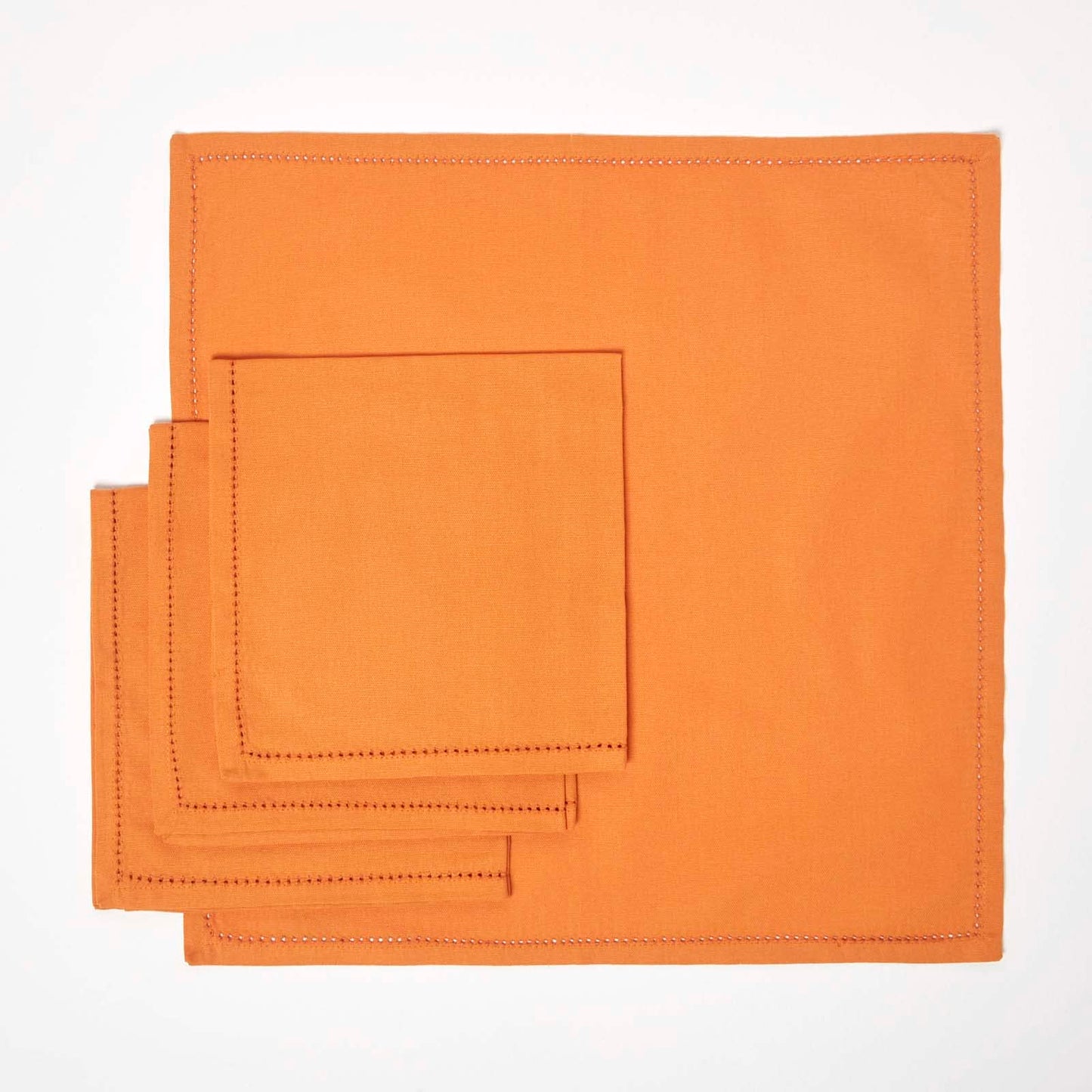 HOMESCAPES Premium Orange Cloth Napkins, Set of 4, Handcrafted, Plain 100% Cotton Fabric Napkins, Washable & Reusable, Dinner Table Napkins for Parties, Events & Weddings - Burnt Orange, 45 x 45cm