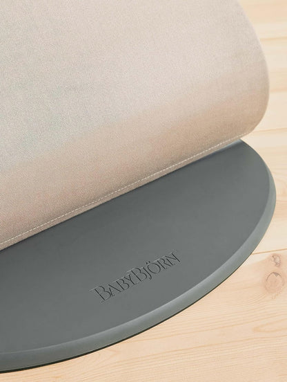 BabyBjörn Bouncer Bliss, Sand Gray, Woven, Classic Quilt | 2-in-1 Adjustable Baby Bouncer Seat and Toddler Chair, Newborn to Toddler (8-29 lbs), 4 Positions, Lightweight & Portable