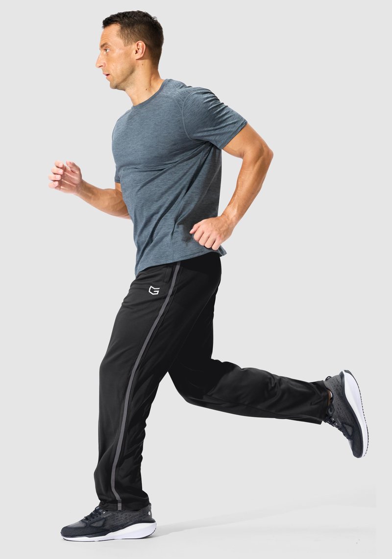 G Gradual Men's Athletic Sweatpants with Zipper Pockets Lightweight Quick Dry Mesh Workout Pants Open Bottom for Casual (Black, Large)