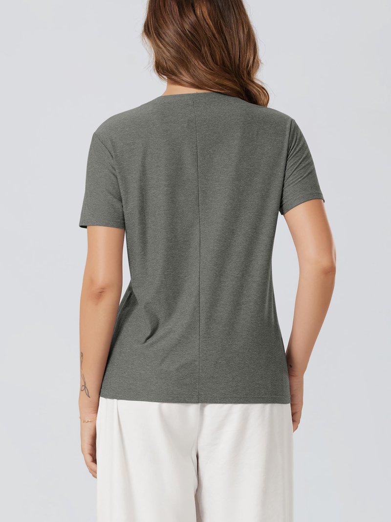 ODODOS Women's Performance Tee Ultra Soft odSTRATUM Tech Short Sleeve Relaxed Top Crew Neck T-Shirts, Smoke Heather, Large