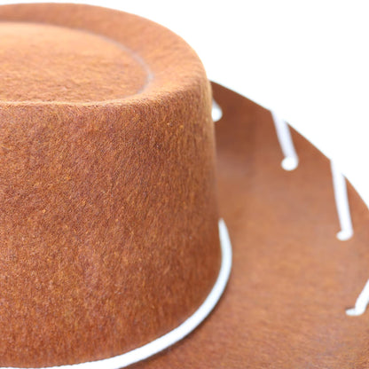 GiftExpress Brown Felt Cowboy Hat with Chin Strap - Cowgirl Costume Accessory for USA Western Rodeo Theme Party & Pretend Play - Young Boy & Girls, Child Size