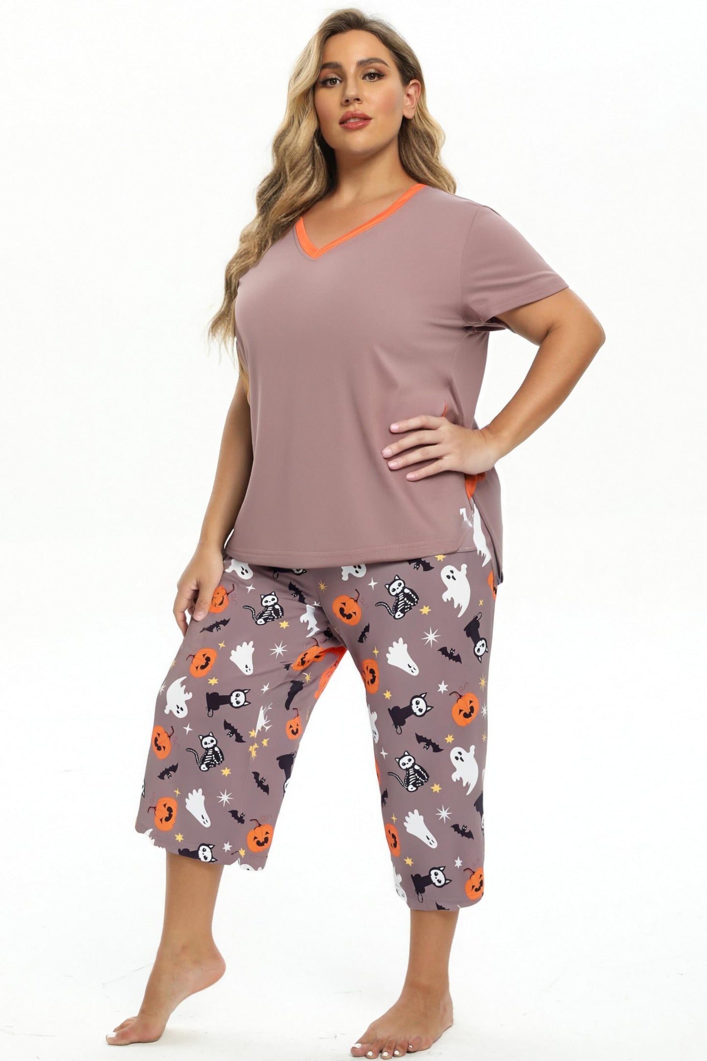 Vozanet Women's Pajamas Set Soft V Neck Sleepwear Top and Capri Pj Lounge Sets Plus Size Novel Floral Design Elegant Loungewear Capri Sets, Ghost Pumpkin, XX-Large