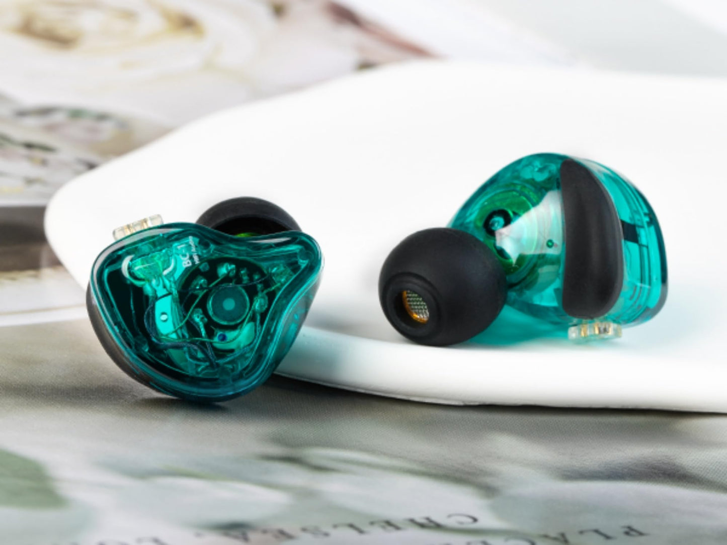 CCZ Melody inear Earphones Wired Gaming Earbuds 1DD 1BA Hybrid Drivers in-Ear Headphones iem Earbuds HIFI Bass with Ear fins, 4N OFC Cable for Drum, Studio, Editing, pc, Gaming (Green, without mic)