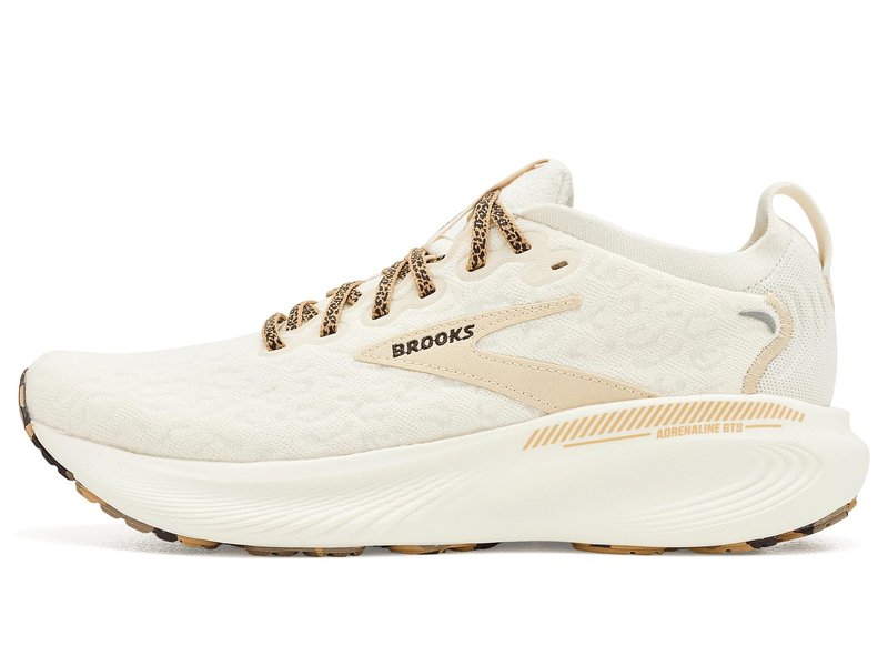 Brooks Womens Adrenaline GTS 25 Coconut/Tofu/Creme 5 Medium