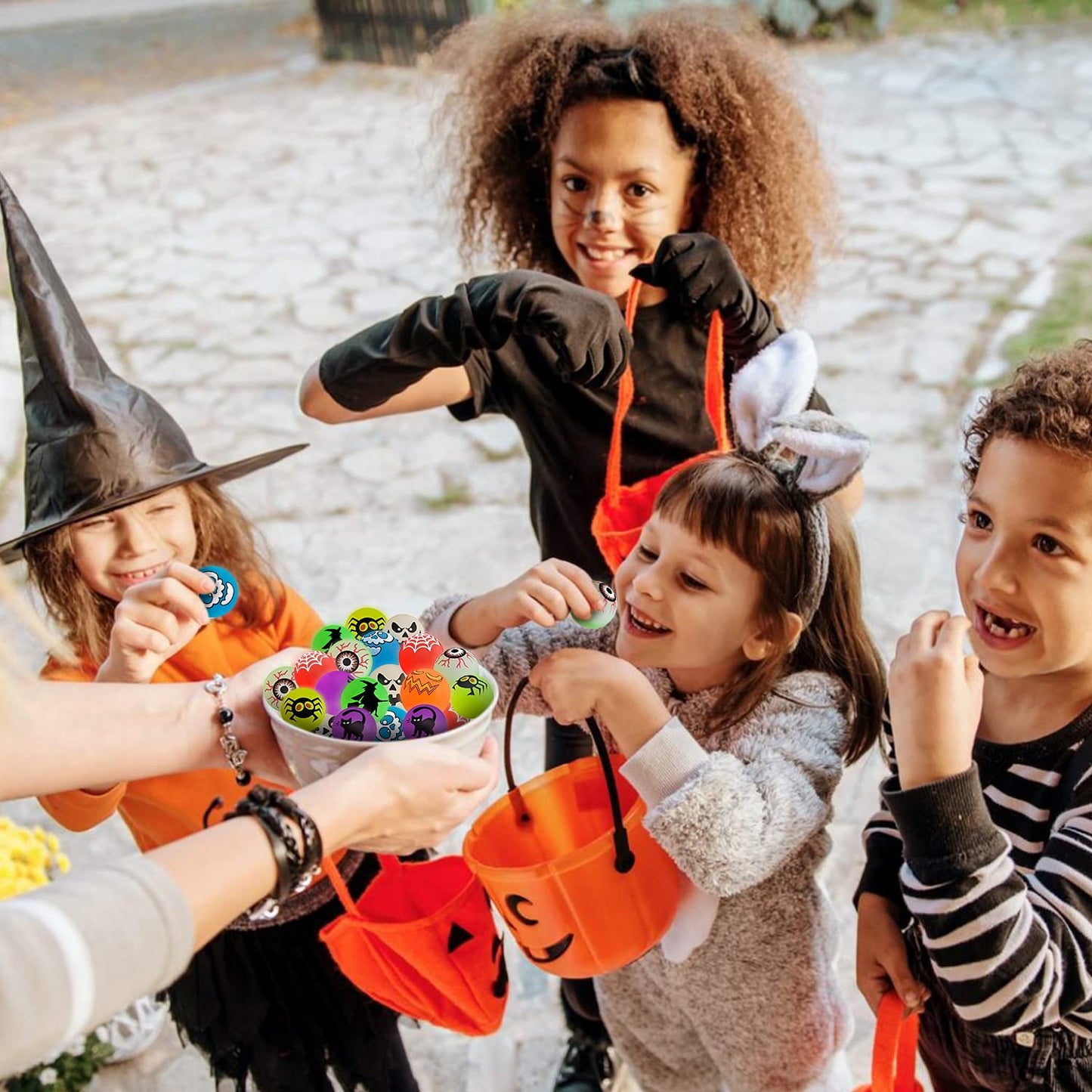 40 Glow in The Dark Bouncing Balls,Halloween Party Favors Supplies,8 Halloween Theme Designs, Trick or Treating Goodie Bag Filler, School Classroom Game Rewards, Halloween Miniatures (with Pouch Bag)