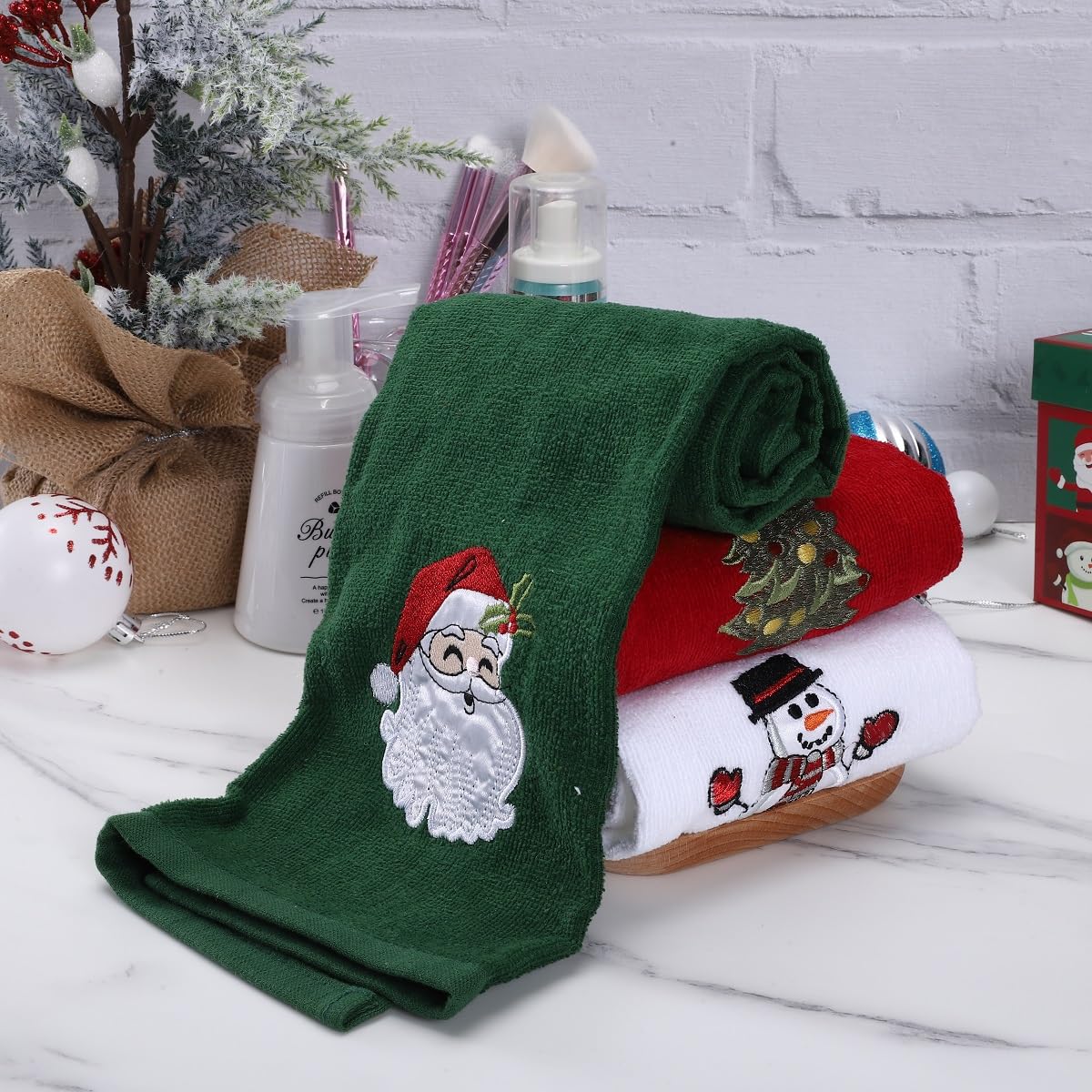 us beipin Christmas Hand Towels - Set of 3 Kitchen and Bathroom Towels - Cotton, 18x25 Inches - Embroidered Holiday Design - Decorative Dish Towels in 3 Colors（ Red, Green, White）