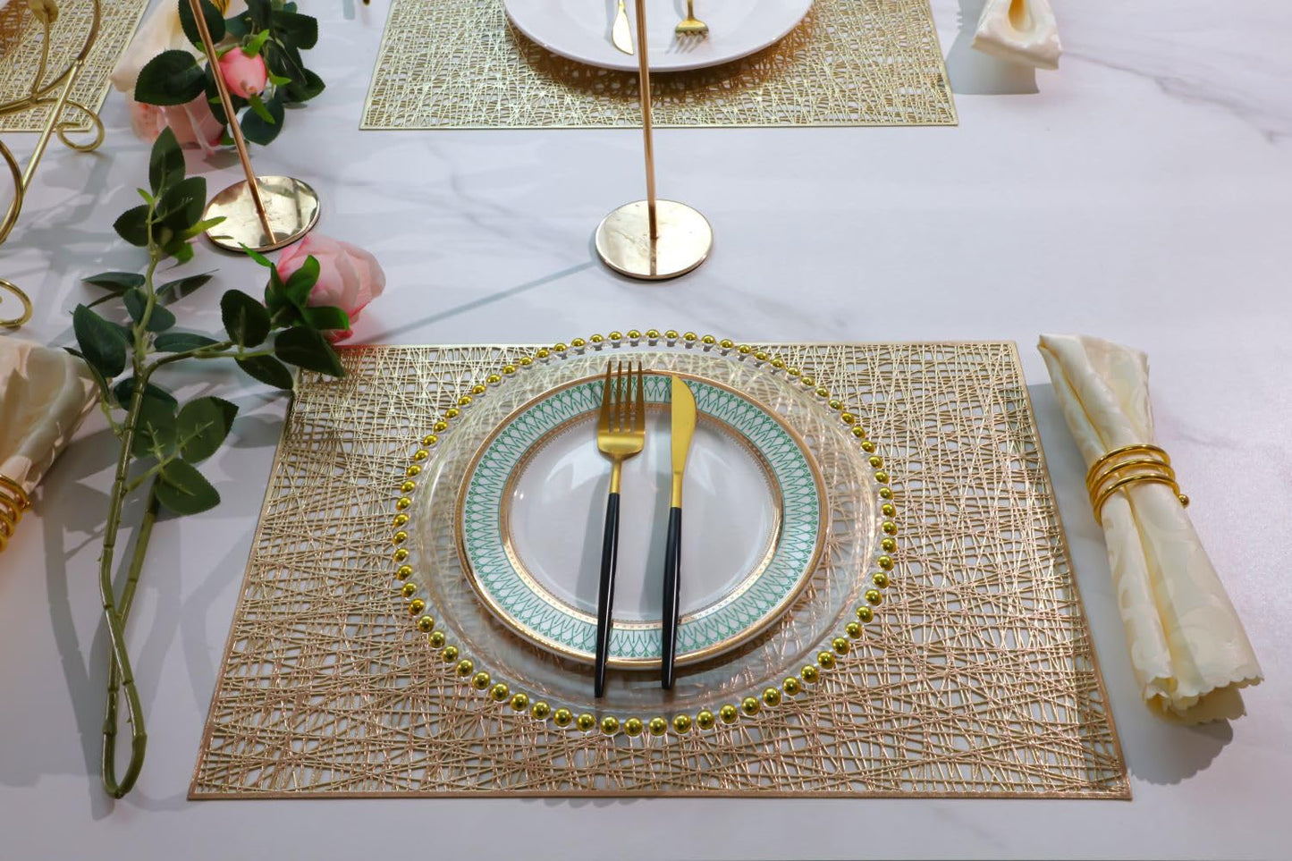 Snowkingdom Gold Placemats Set of 4, Golden Vinyl Rectangle Metallic Wipeable Place mats, Washable Non Slip Stain Resistant Hollow Kitchen Dining Table Mats for Halloween Wedding Party Decoration