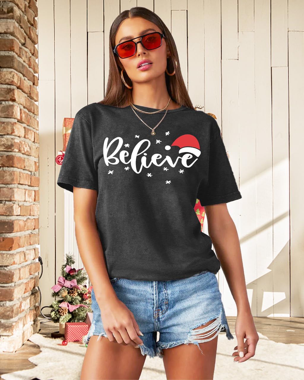 Believe Christmas Shirt for Women Christmas Tree Graphic T-Shirts Believe Letter Print Tees Holiday Tops (Dark Grey, Large)