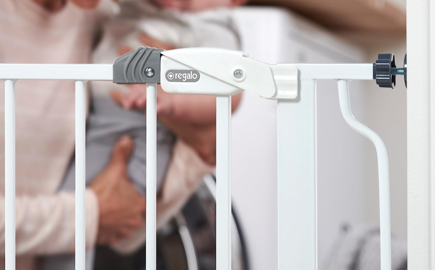 Regalo Easy Step Walk Thru Baby Safety Gate Pressure Mount with Included Extension Kit (104 cm)