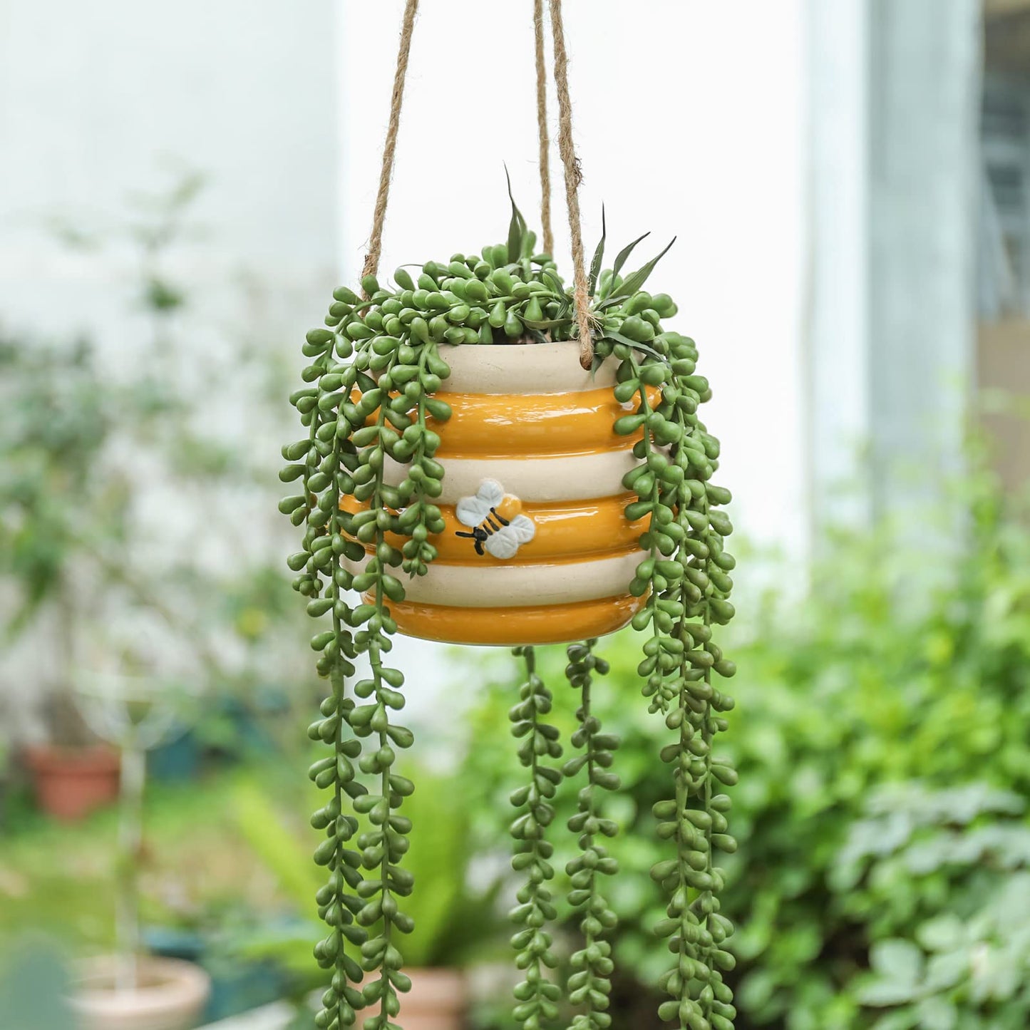 Chonsun Hanging Ceramic Planter 5 Inch Cute Bee Plant Pots Indoor Outdoor Yellow Planter Flower Pot Succulent Plant Pot Ceramic Mid-Century