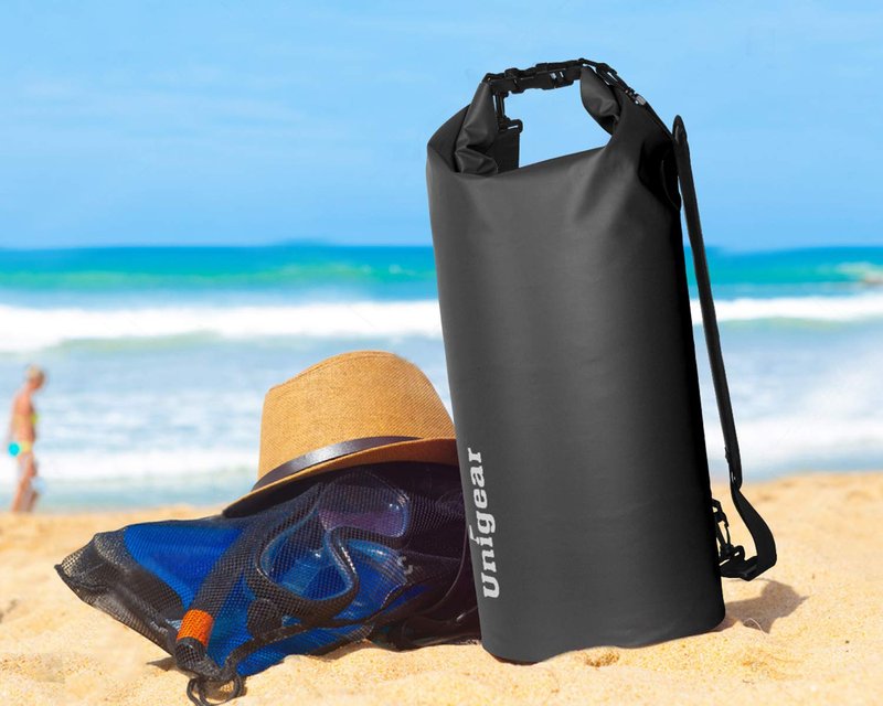 Unigear Dry Bag Waterproof, Floating and Lightweight Bags for Kayaking, Boating, Fishing, Swimming and Camping with Waterproof Phone Case (Black, 30L)