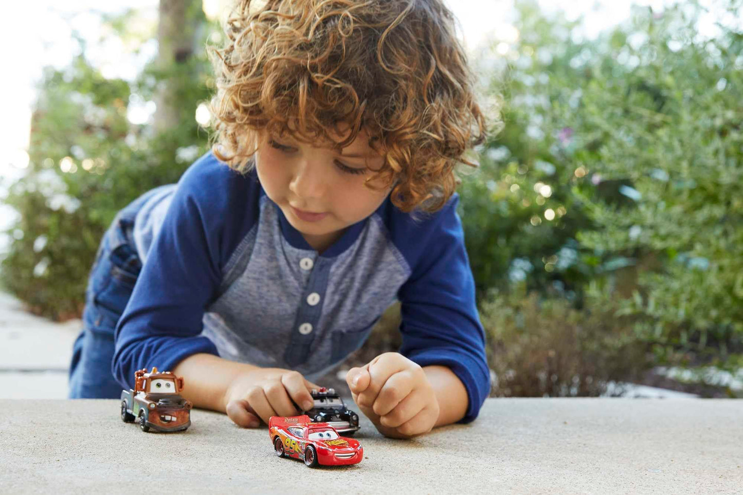 Mattel Disney and Pixar Cars Toys, Radiator Springs 3-Pack with Lightning McQueen, Mater and Sheriff Die-Cast Toy Cars, HBW14