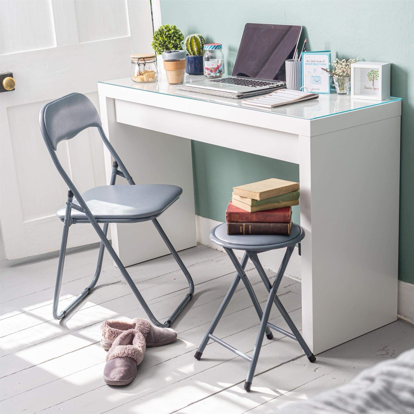 Harbour Housewares Padded Folding Chair - Solid Grey - Pack of 1 - Easy Store Metal Frame Foldable Desk Chair for Office, Dining, Kitchen