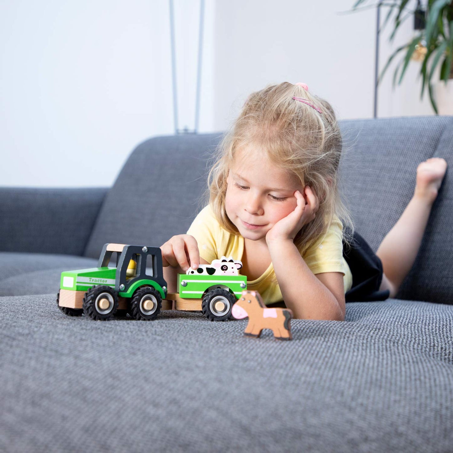 New Classic Toys - Houten speelgoed - Houten tractor met aanhanger, Green