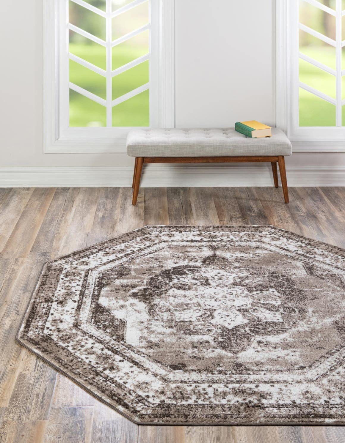 Unique Loom Sofia Collection Area Rug - Salle Garnier (4' 1" Octagon, Light Brown/ Brown)