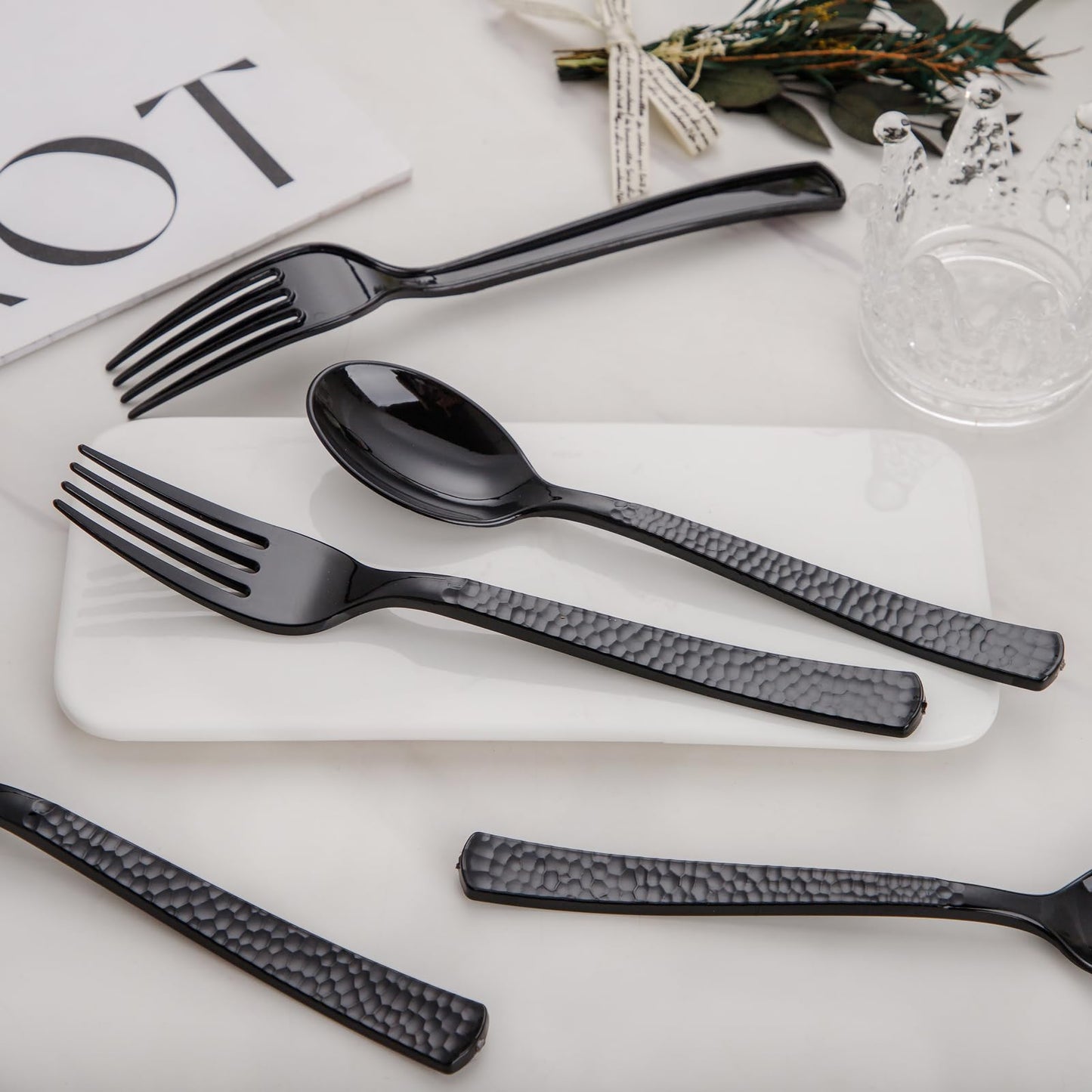 KIRE 400PCS Black Plastic Spoons and Forks Disposable - Black Plastic Silverware Set Disposable Cutlery - 200 Forks, 200 Spoons for Halloween Party/Wedding