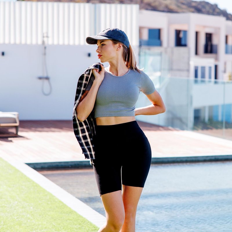 Leafigure 2 Pack Womens Biker Shorts with Pockets, High Waisted Tummy Control Yoga Shorts for Women Running Gym and Workout Black/Light Purple L-XL