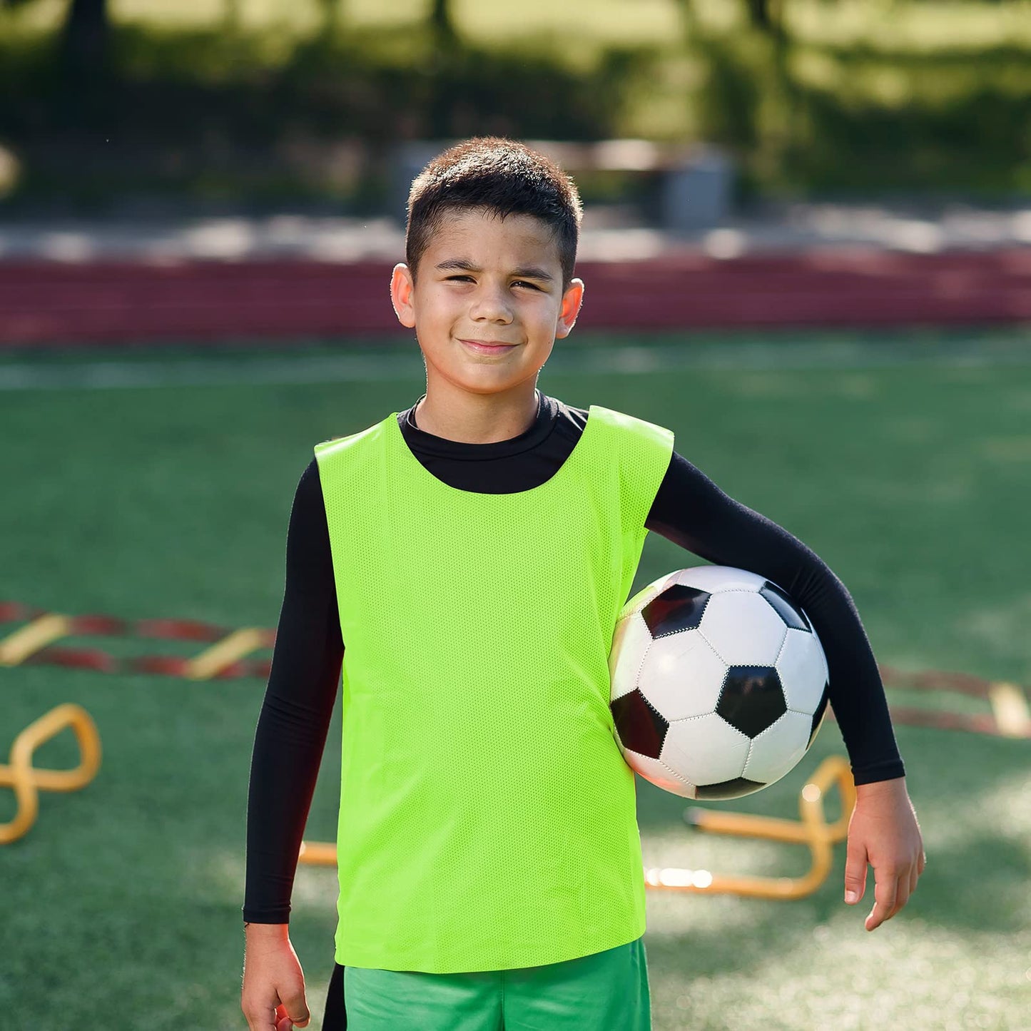 Sintege 12 Pcs Soccer Pinnies Pennies Jersey Scrimmage Vest Sports Practice Jersey Mesh Basketball Vest for Youth Adult Kids (Small,Green)