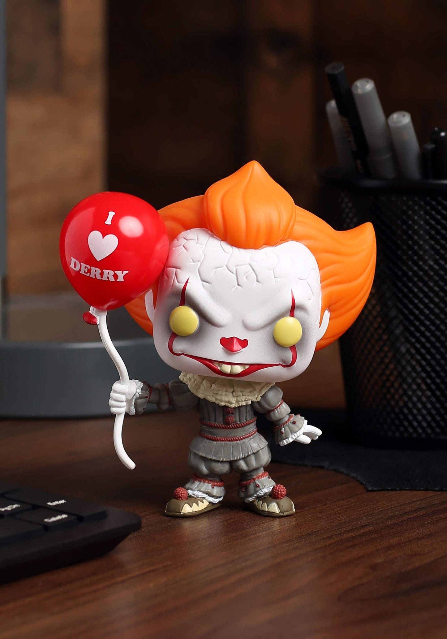 Funko Pop! Movies: IT: Chapter 2- Pennywise With Balloon - It - Collectable Vinyl Figure - Gift Idea - Official Merchandise - Toys for Kids & Adults - Movies Fans - Model Figure for Collectors