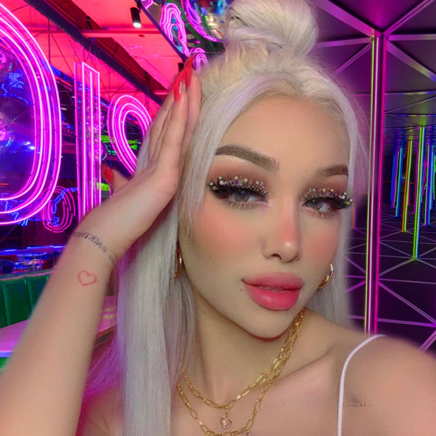 Glitter Lashes Dramatic False Eyelashes with Shinny Glitter Decorative Colored Lashes Glow in the Dark Faux Mink Eyelahses Cat Eye Strip Lashes Pack 7 Pairs