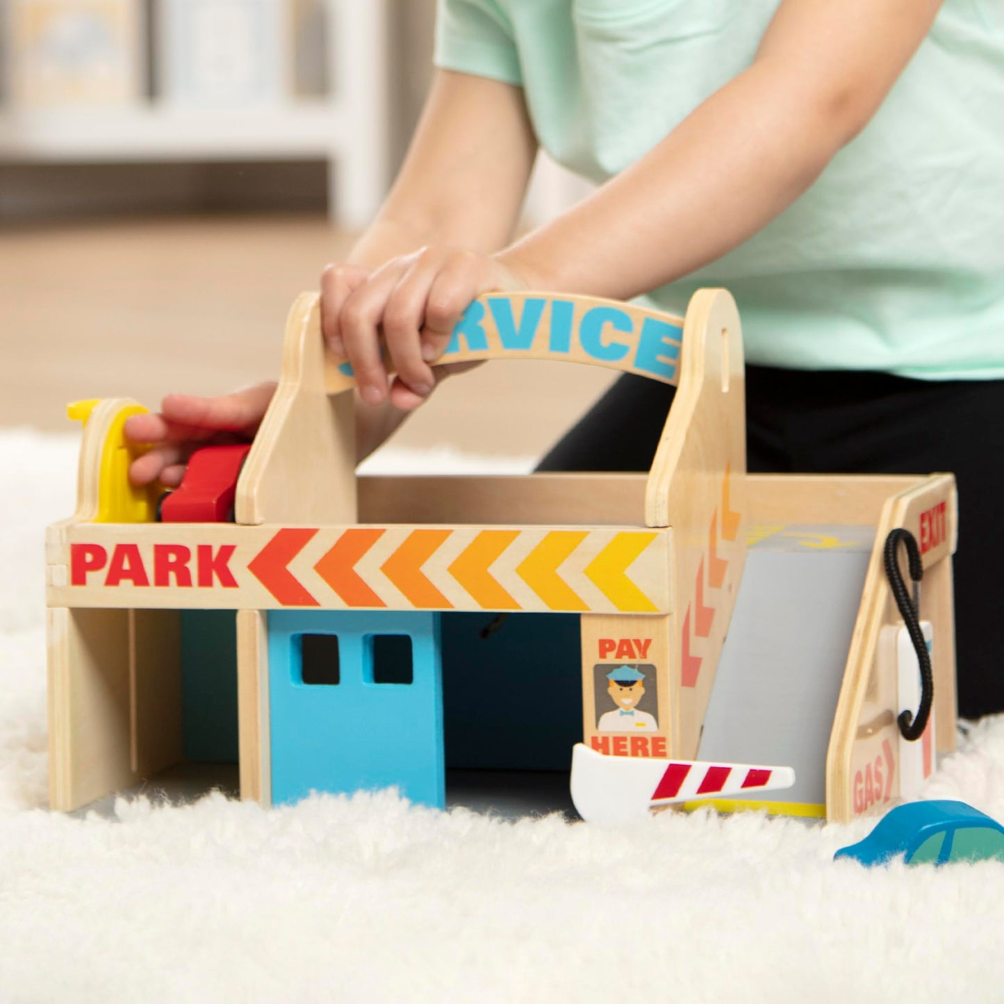 Melissa & Doug Service Station Parking Garage | Wooden Vehicle | Pretend Play | 3+ | Gift for Boy or Girl