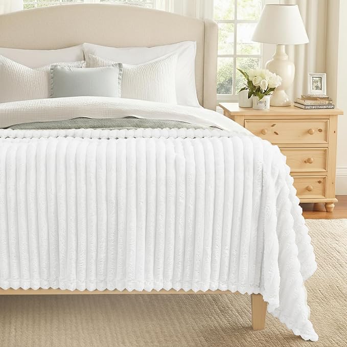 decorUhome Soft Fleece White Blanket King Size for Bed, Cozy Fluffy Plush Flannel Large Striped Throws for Couch Sofa, Lightweight Decorative Fuzzy Blanket for Woman, 108x90 Inches