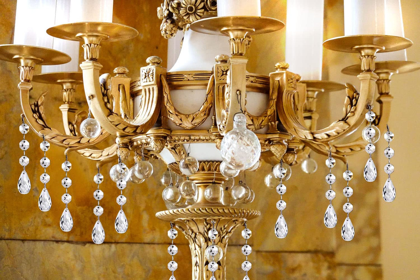Christmas Ornaments Crystal Tree Decorations, 30Pcs Acrylic Clear Hanging Crystals for Centerpieces Teardrop Chandelier Garland Beads for Xmas Wedding Party Home Decor
