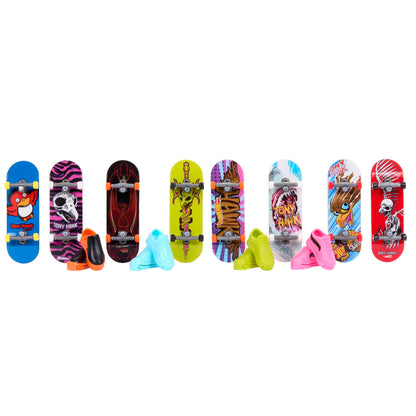 Hot Wheels Skate, 8 Fully Assembled Tony Hawk-Themed Finger Skateboards and 4 Pairs of Skate Shoes, 1 Exclusive Set, 8-Pack Bundle, HMY19