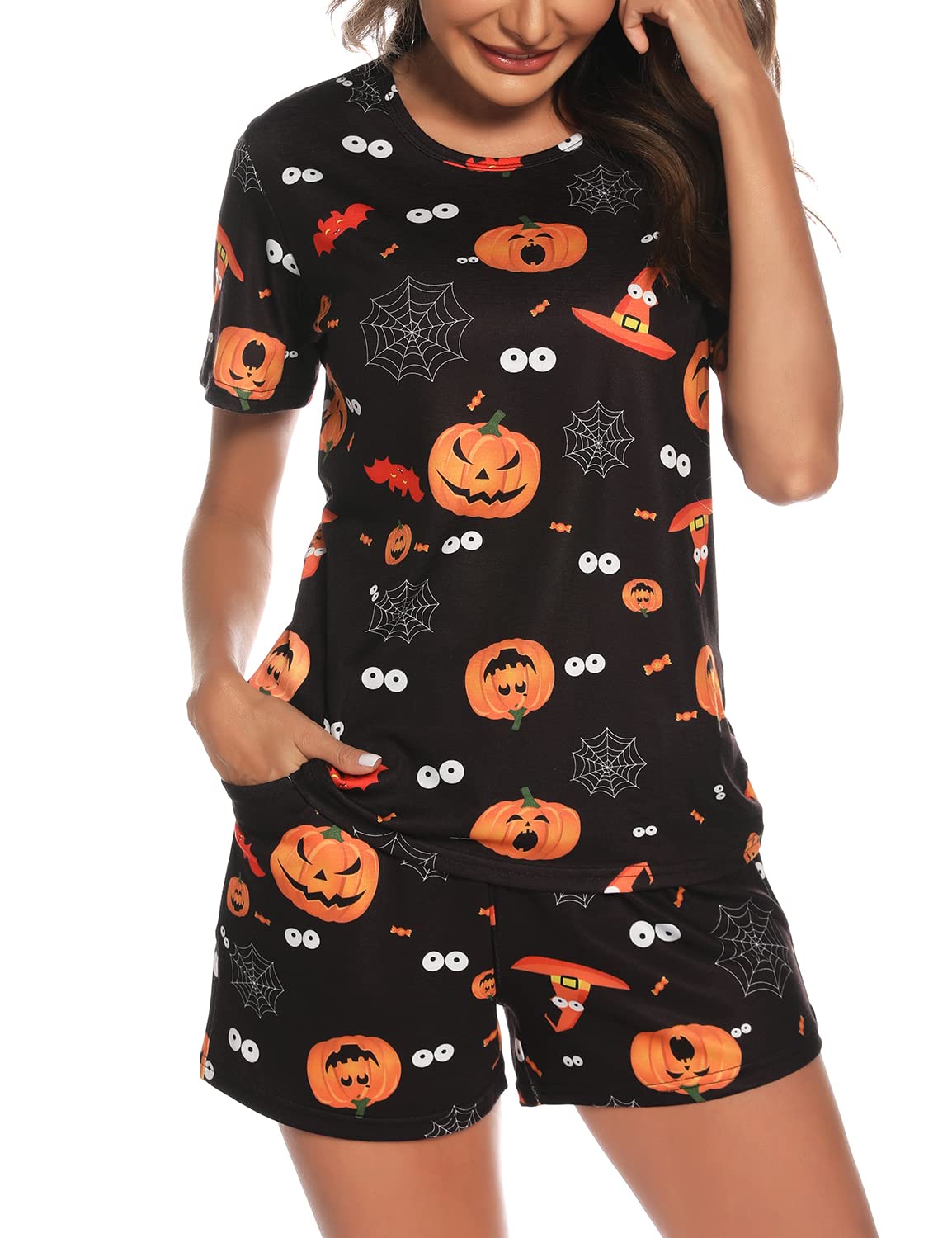 EISHOPEER Women's Halloween Pajamas Cute Print Tee and Shorts Sleepwear Pjs Sets Sleepwear Black M