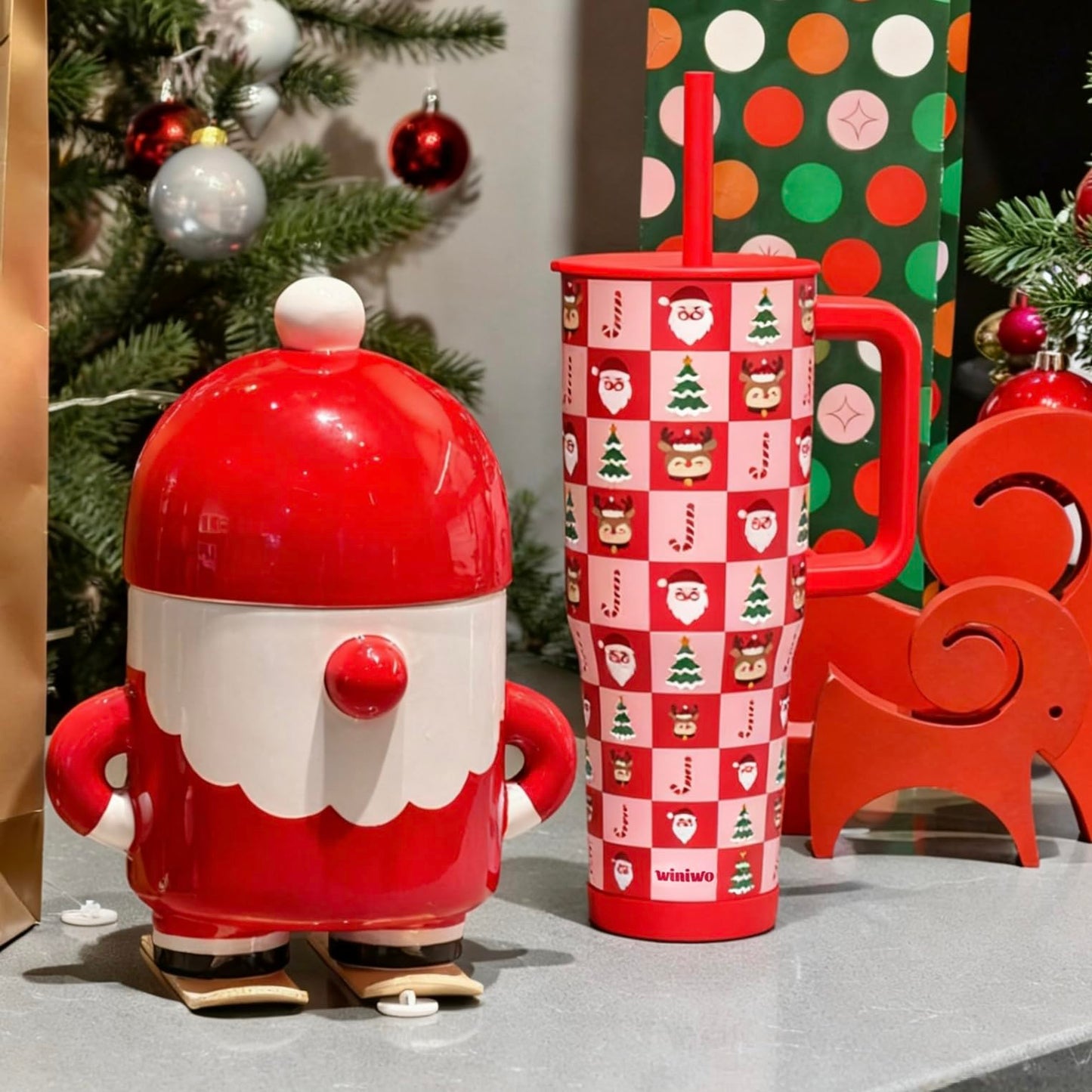 winiwo Christmas Gifts for Women Mom Daughters, Christmas Tumbler with Handle and Straw 40 oz for Friends Girls, Stainless Steel Travel Mug, Iced Tea or Coffee, Available Gift Wrapping