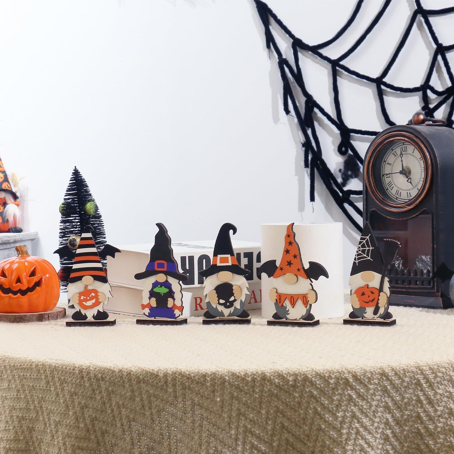 SY Super Bang 5pcs Halloween Wooden Decorations, Halloween Tabletop Centerpiece Gnome Decoration, for Home Indoor Holiday Party Decor Supplies.