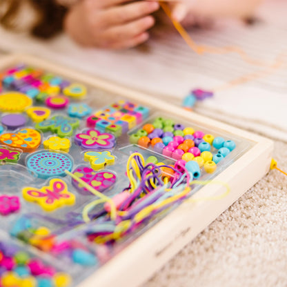 Melissa & Doug Bead Bouquet Necklace Making Kit | Wooden Beads for Jewellery Making Kit | Arts and Crafts for Kids Age 6 | Friendship Bracelet Making Kit for Girls or Boys