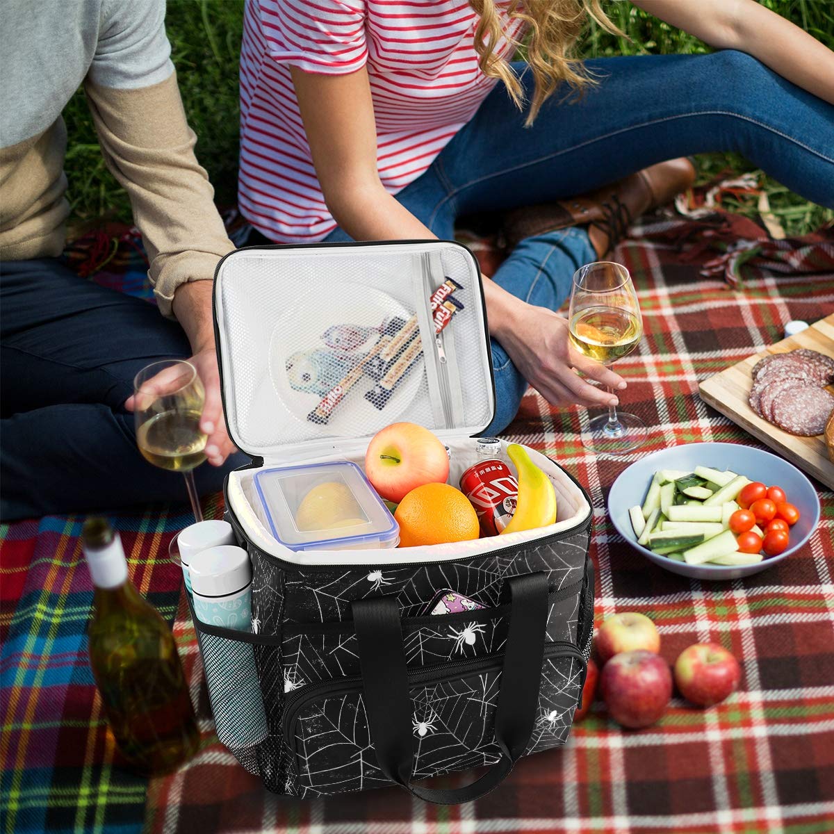 ALAZA Halloween Black and White Grunge Background with Spiderwebs Large Capacity Cooler Tote Insulated Lunch Bag Lunch Cooler Bag