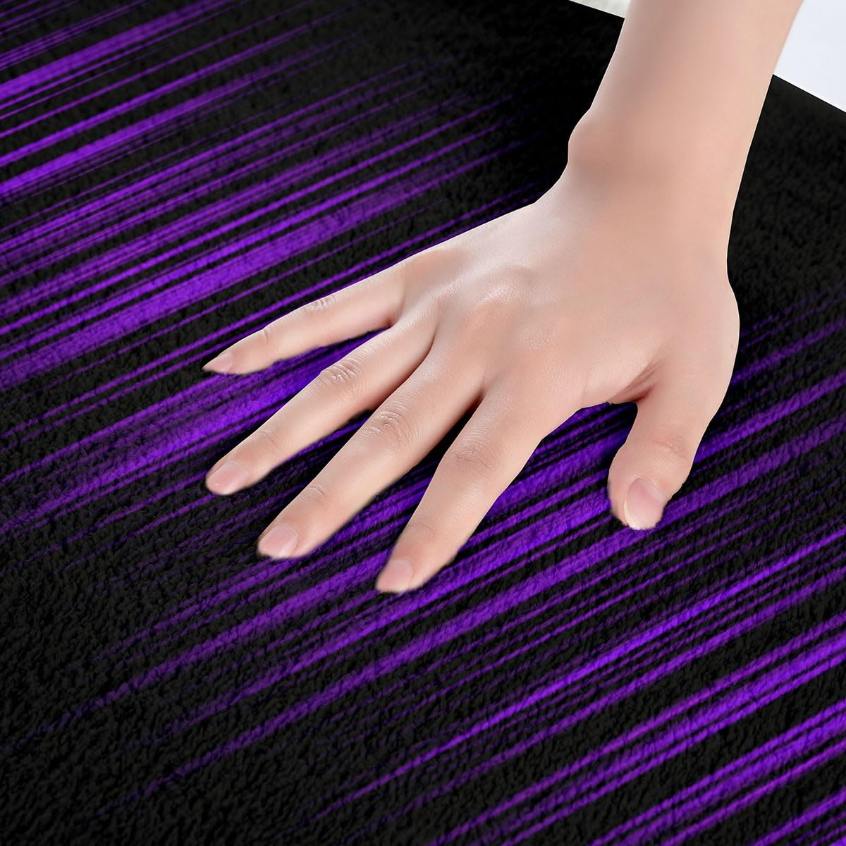 Feelyou Purple and Black Bath Rugs for Shower Tub Abstract Ombre Bath Mats for Bathroom Gradient Purple Lines Bathroom Rugs Purple Black Gradient Bathroom Accossories 20"x32"