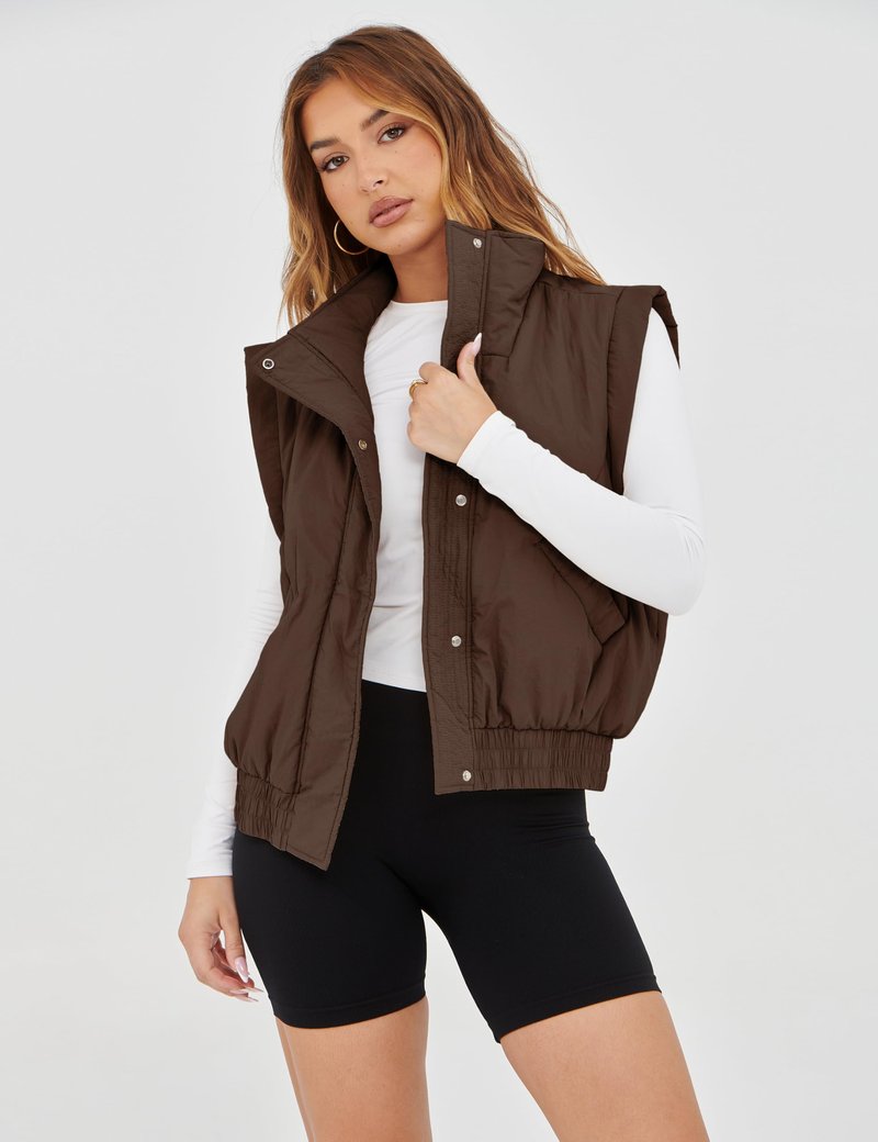 Lviefent Womens Puffer Vest Cropped Lightweight Button Down Quilted Vest Sleeveless Padded Gilet Coat with Pockets (Brown-XS)