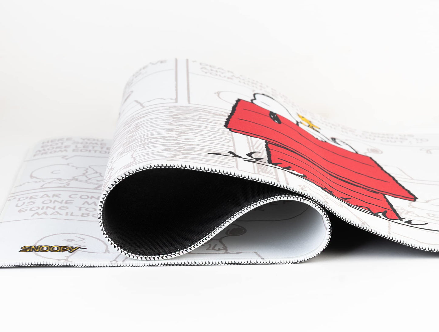 Grupo Erik XXL Mouse Pad - Snoopy Gifts For Dog Lovers | Gaming Desk Mat 31.5 x 13.8 inches, Non-Slip Rubber Keyboard & Mouse Mat Large | Gaming Gifts Gamer