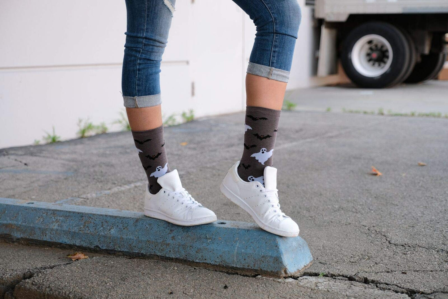 360 Threads Womens Novelty Socks 2 Pair Set Halloween (Jack-o-Lanterns & Ghosts)