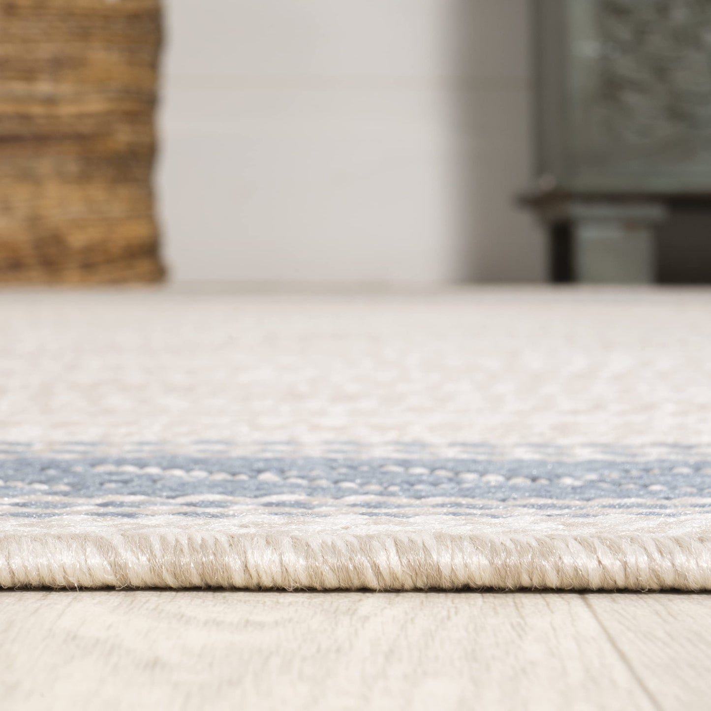 JONATHAN Y Diamond Border Indoor Outdoor Area Rug 3X5 Cream/Blue, Lucia Classic for Backyard, Patio, Porch, Easy-Cleaning, High Traffic, Pet-Friendly, Non-Shedding (SMB207A-3)