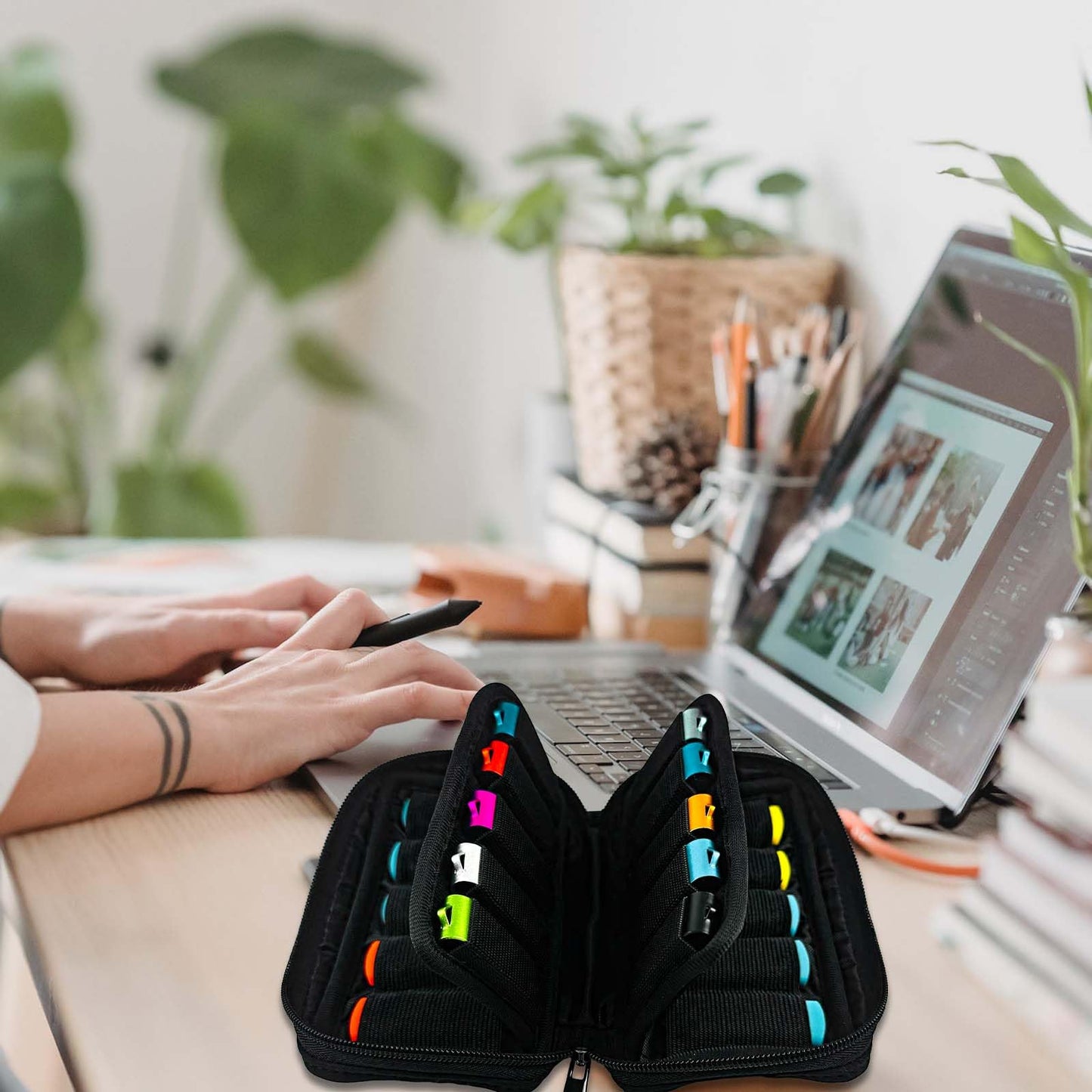 Flash Drive Case 20 Slots USB Storage Case JBOS USB Holder Storage Bag for USB Flash Drive Electronic Accessories Organizer for USB Flash Drive, USB Case, Thumb Drive Caes, Jump Drive Case