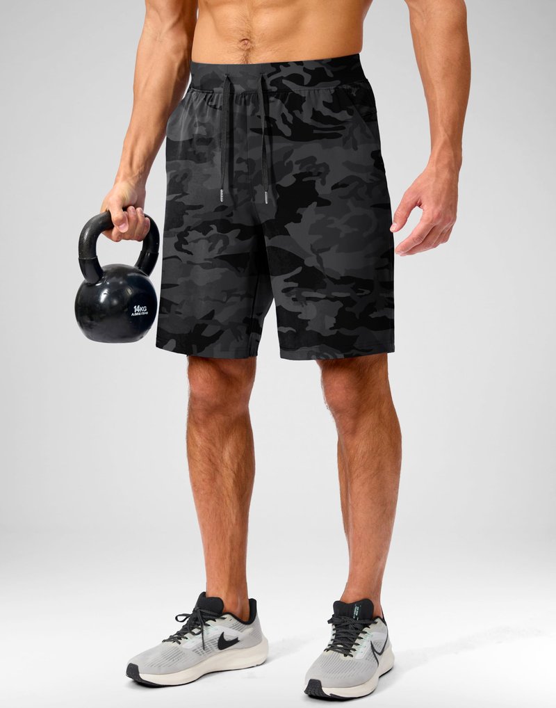Soothfeel Men's Running Shorts with Zipper Pockets 9 Inch Lightweight Quick Dry Gym Sports Athletic Workout Basketball Shorts for Men (Grey Camo, XXXL)