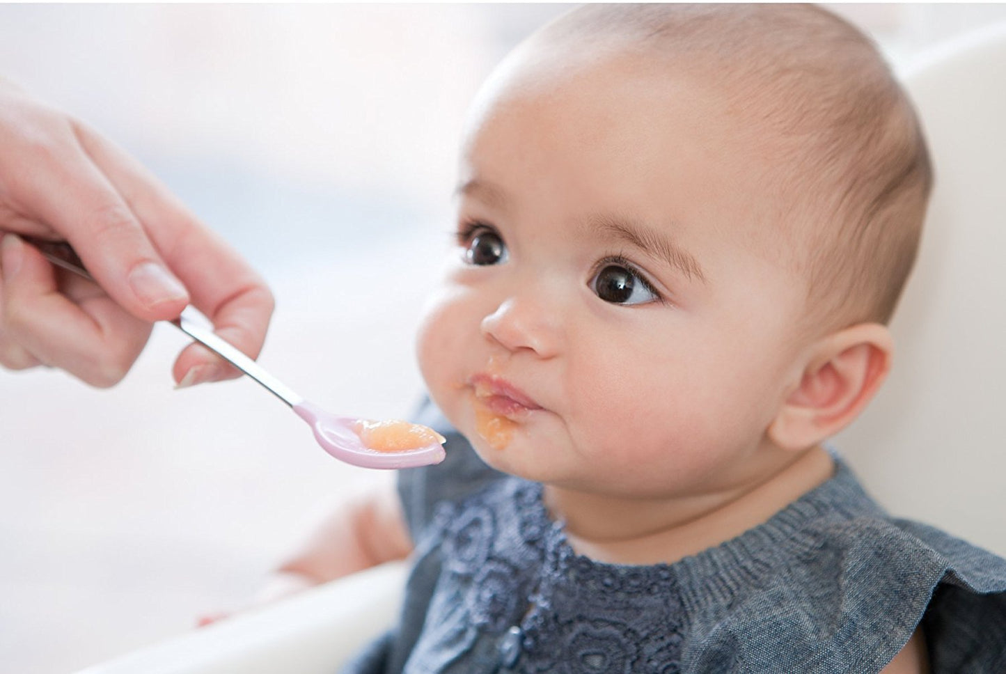 Infantino Disposable Squeeze Pouches, Portable Homemade Semi-Solid Food for Babies and Toddlers, 4 Fl Oz (Pack of 50)