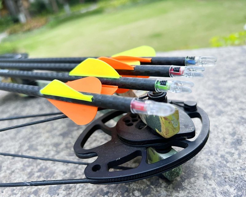 CosiComu 6PCS Lighted Nocks for Arrows with .246/ .244/ .233/ .204/ .165 Inside Diameter Bolts with ON/Off Switch Light up Knocks Compound Bow Arrow Nocks for Hunting Shooting