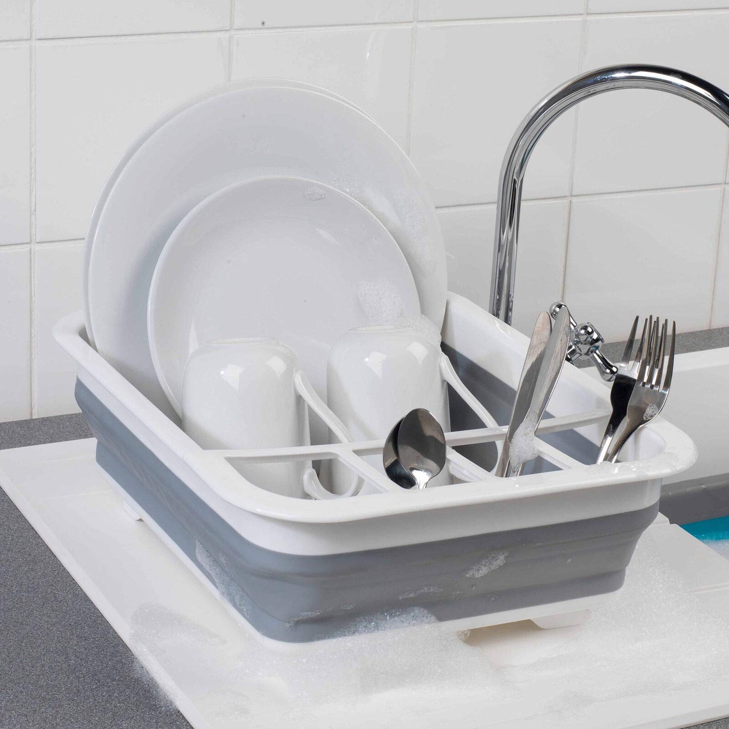 Beldray LA031051 Collapsible Dish Drainer - Plastic Sink Drying Rack With Cutlery Divider, Foldable For Compact Storage, Durable For Plates, Cups, Pots & Pans, Space Saving For Camping, Caravans