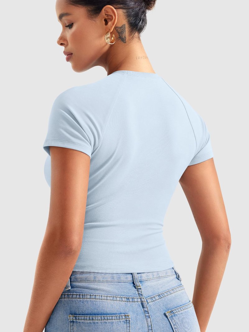 YEOREO Women Tops Baby T-Shirt Short Sleeve Crew Neck Going Out Crop Top Corriny Slim Fit Workout Basic Baby Tee Light Blue M